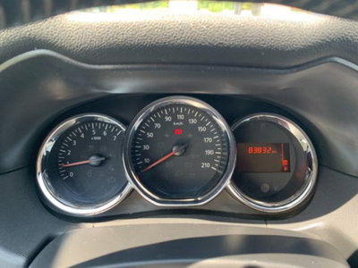 Dacia Duster 1.5 dCi 110CV Start&Stop 4x2 Lauréate (12)