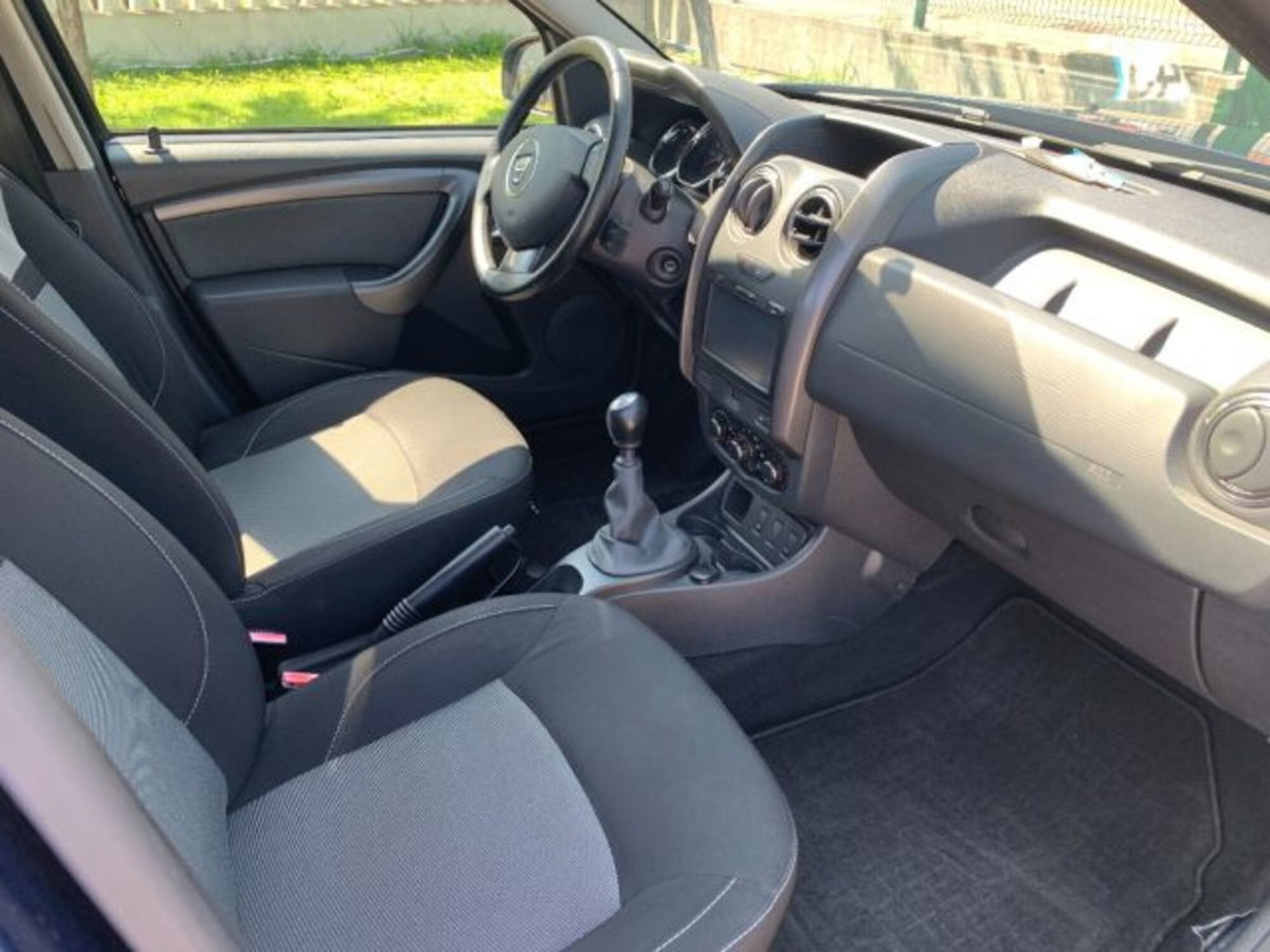 Dacia Duster 1.5 dCi 110CV Start&Stop 4x2 Lauréate (9)