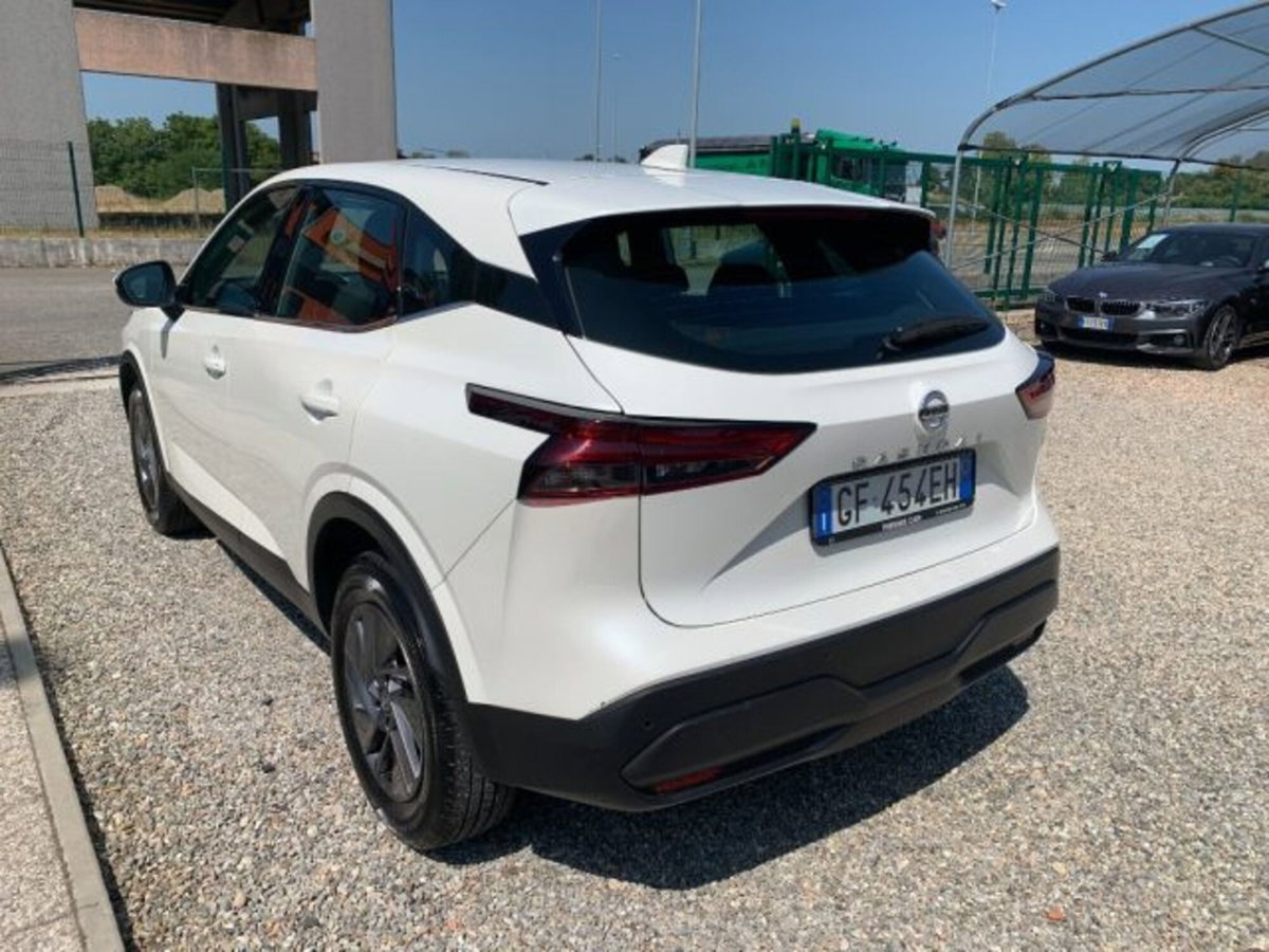 Nissan Qashqai 1.3 mhev Acenta 2wd 140cv (3)