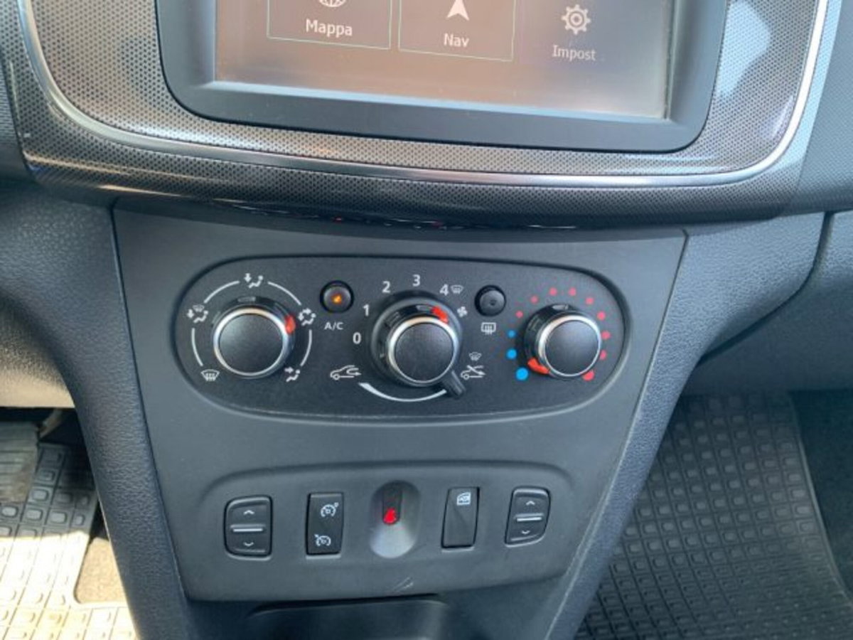 Dacia Sandero 0.9 TCe 12V TurboGPL 90CV Start&Stop Lauréate (16)