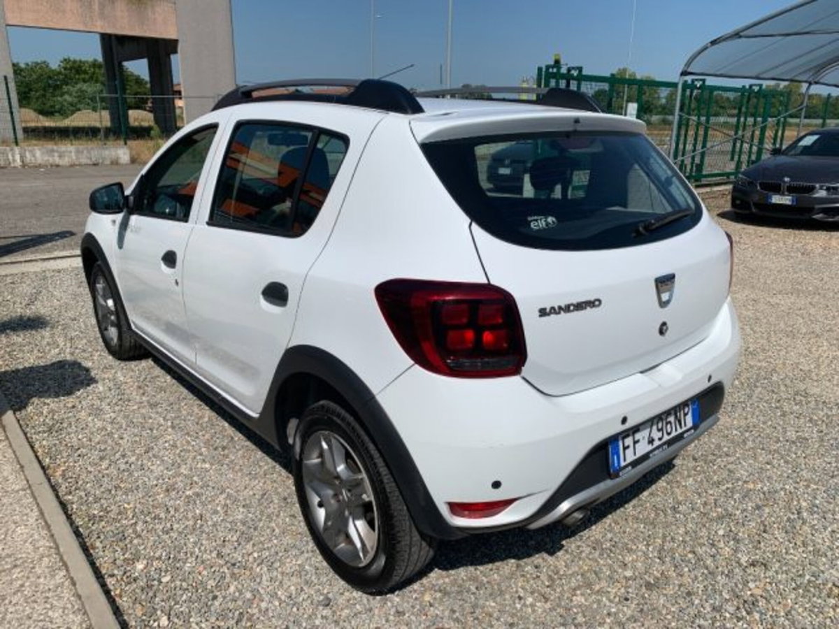 Dacia Sandero 0.9 TCe 12V TurboGPL 90CV Start&Stop Lauréate (3)