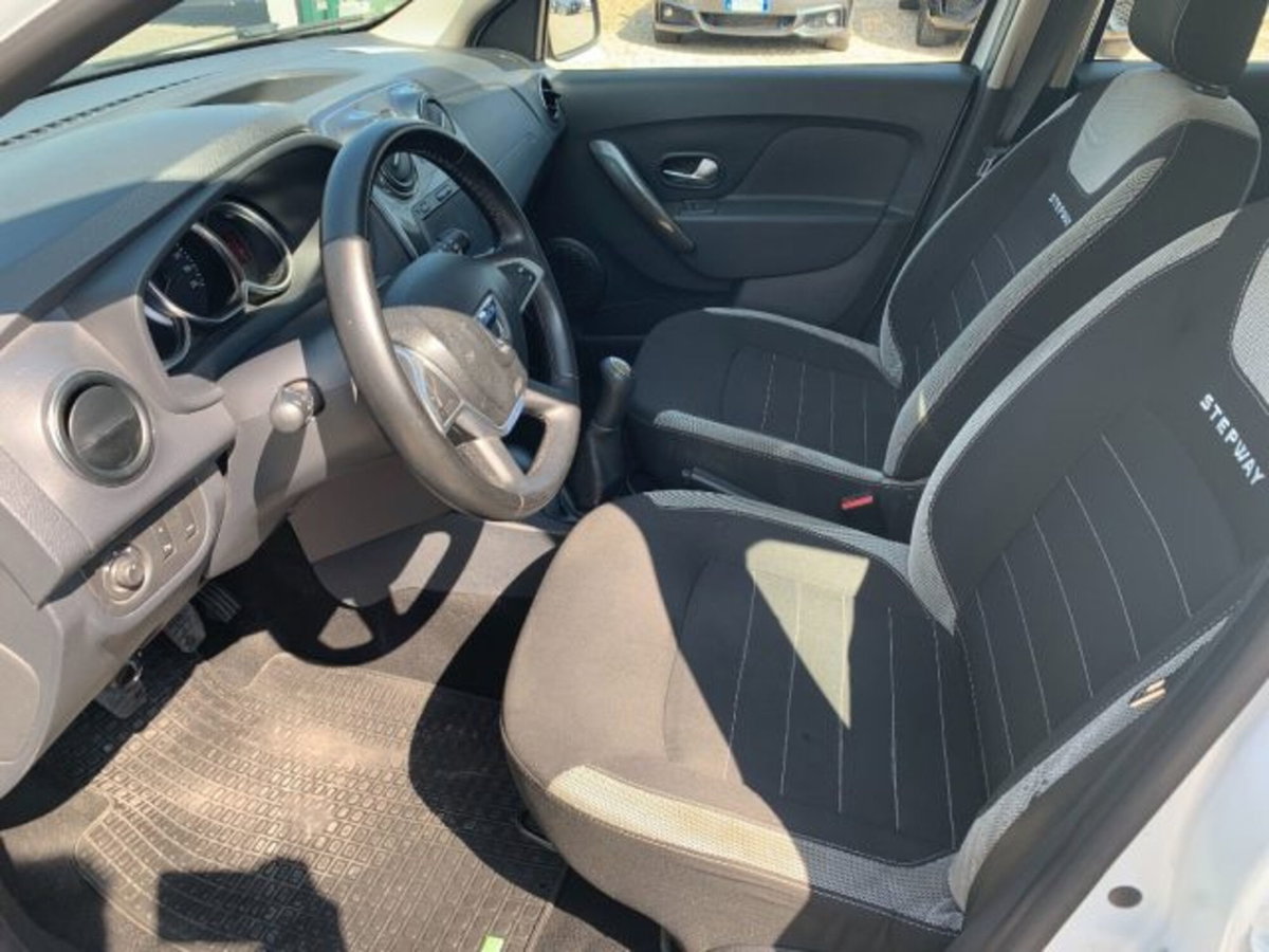 Dacia Sandero 0.9 TCe 12V TurboGPL 90CV Start&Stop Lauréate (9)