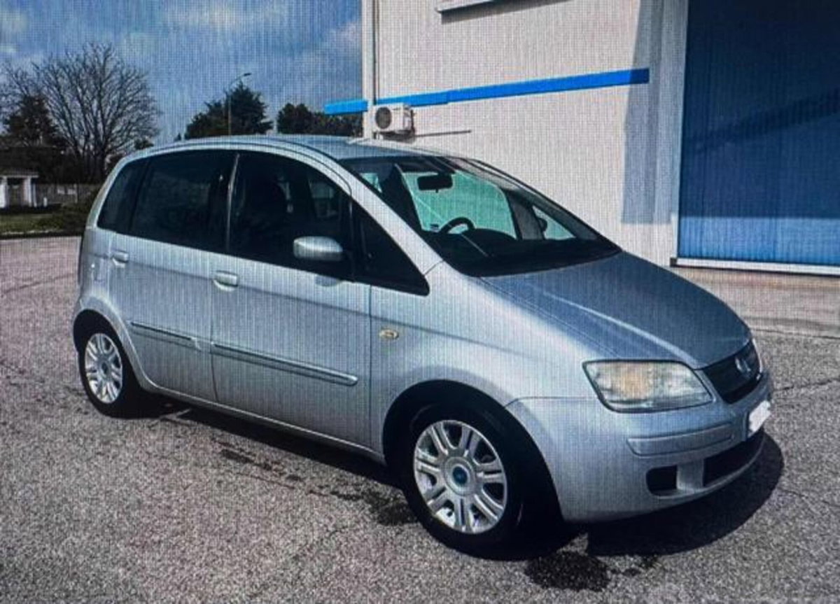 Fiat Idea 1.2 16V BlackLabel