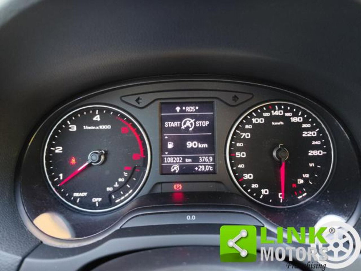 Audi A3 Sportback 1.6 TDI 116 CV Business (8)
