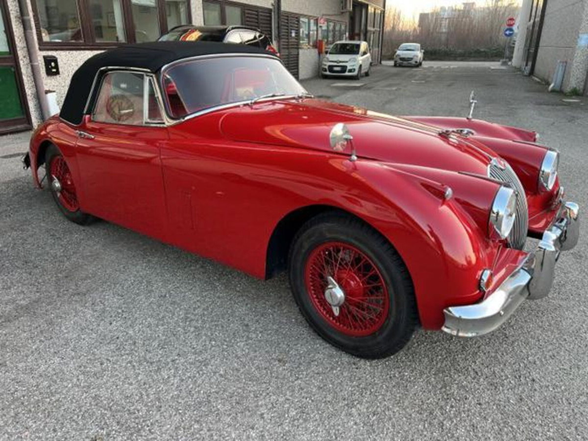 Jaguar XK 5.0 V8 Convertibile (3)