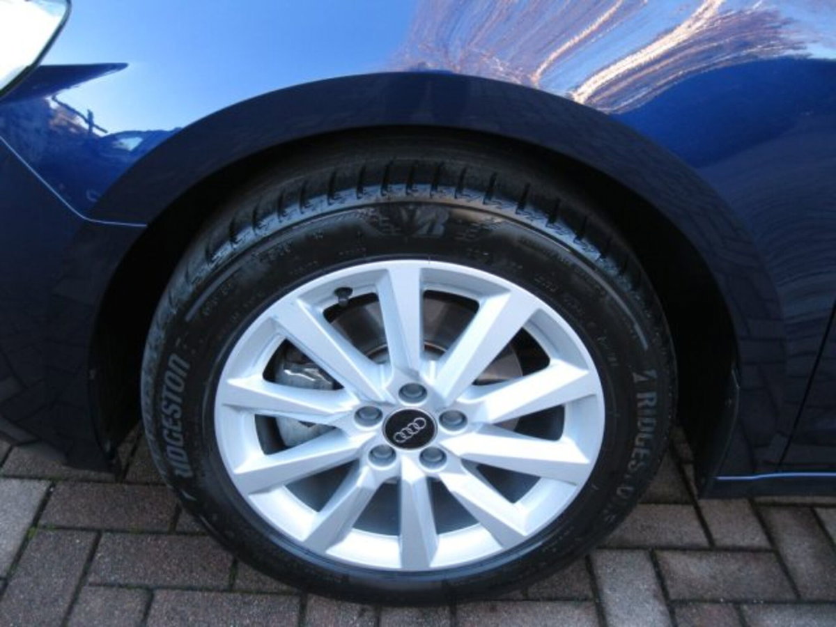 Audi A1 Sportback 30 TFSI S tronic Advanced (3)