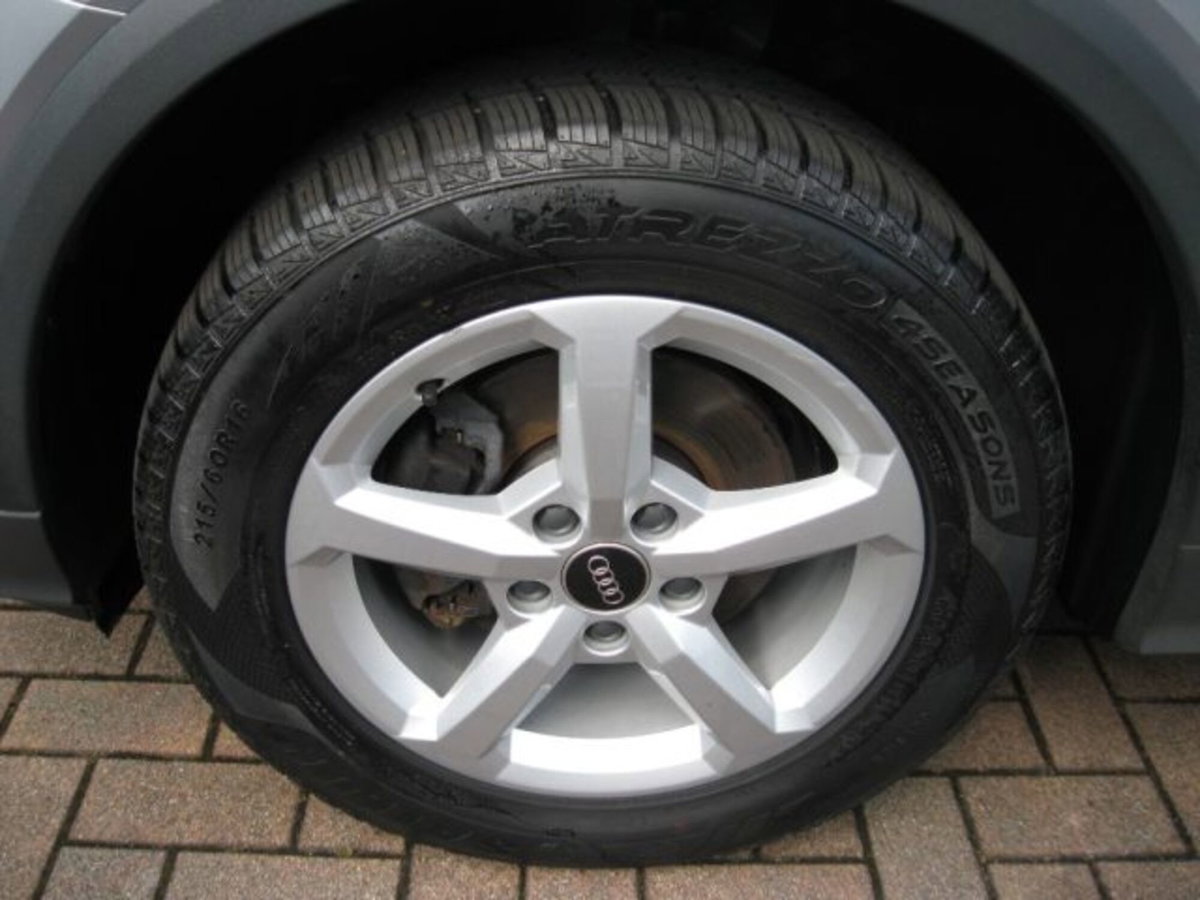 Audi Q2 Q2 35 TFSI S tronic Admired (3)