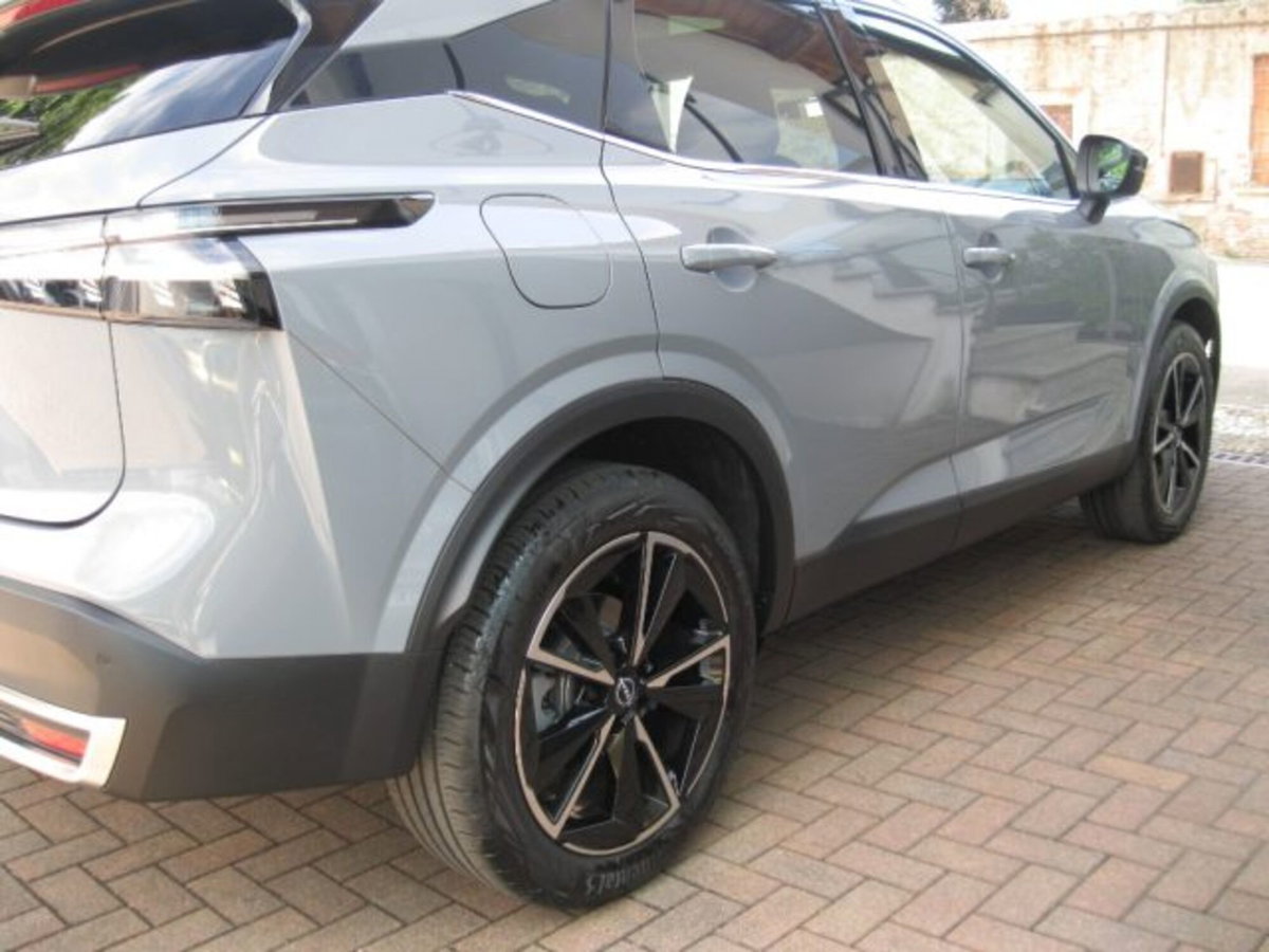Nissan Qashqai 1.3 mhev Tekna 4wd 158cv xtronic (10)