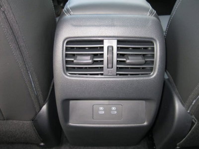 Nissan Qashqai 1.3 mhev Tekna 4wd 158cv xtronic (12)