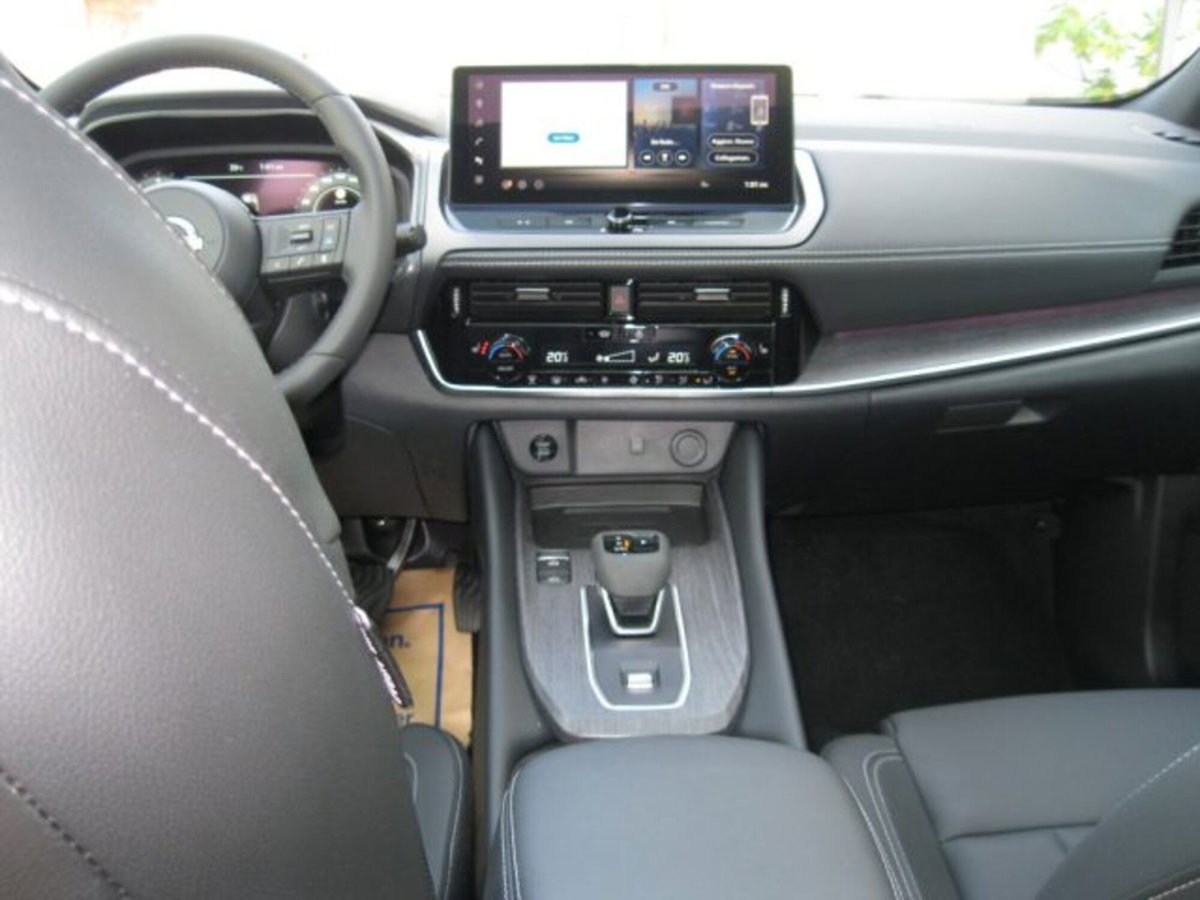 Nissan Qashqai 1.3 mhev Tekna 4wd 158cv xtronic (13)