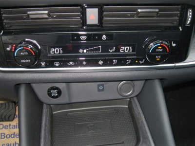 Nissan Qashqai 1.3 mhev Tekna 4wd 158cv xtronic (20)