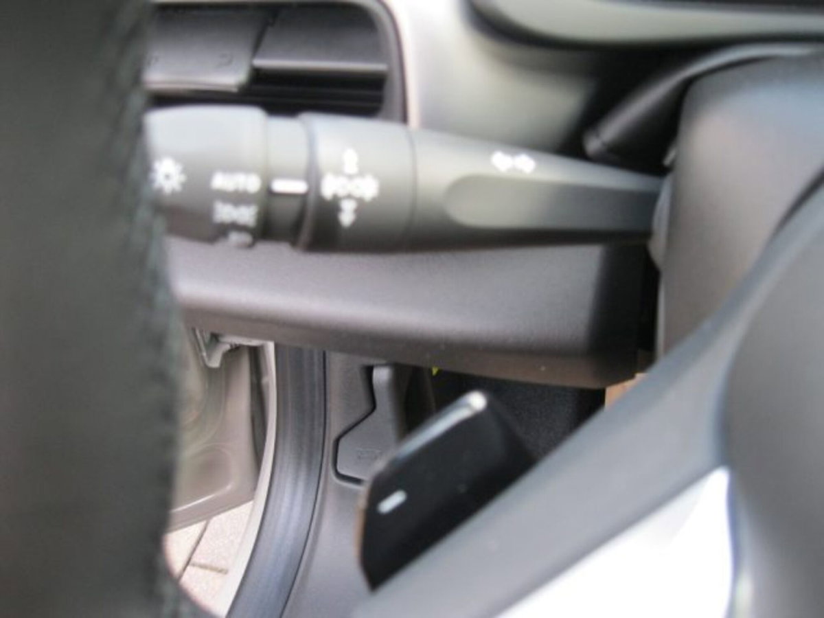 Jeep Avenger 1.2 turbo Summit fwd 100cv (13)