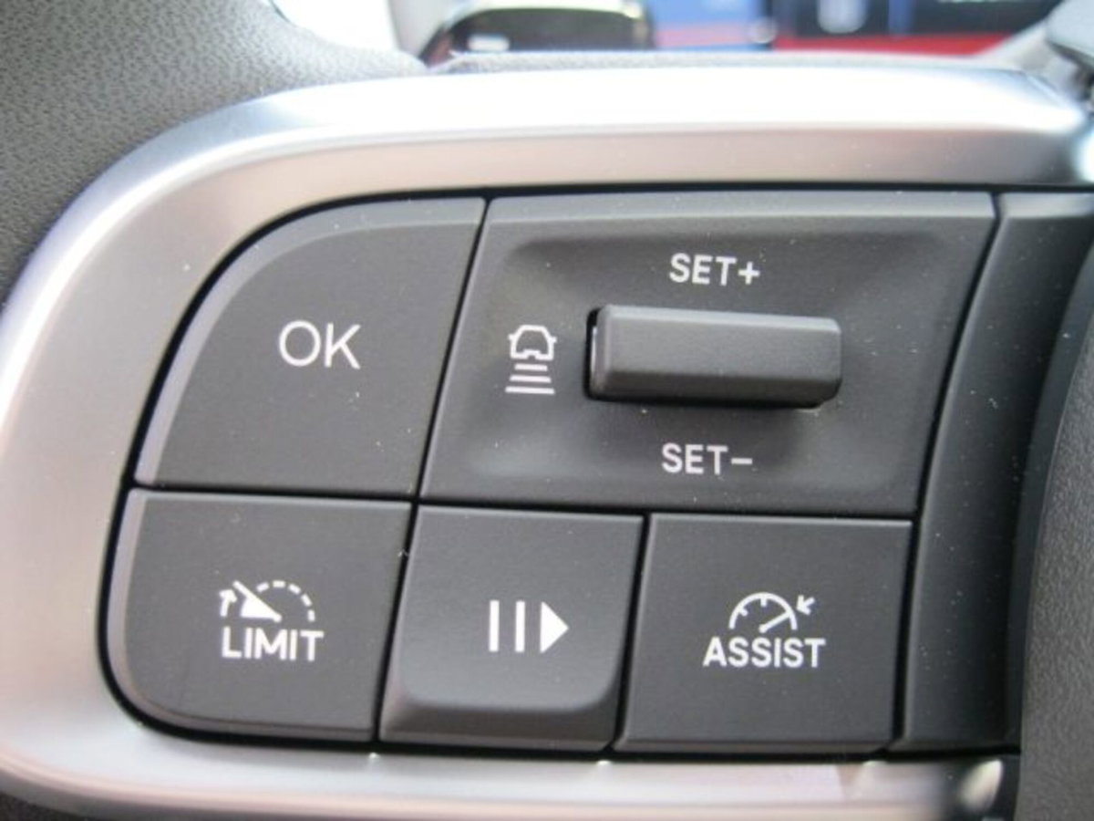 Jeep Avenger 1.2 turbo Summit fwd 100cv (15)