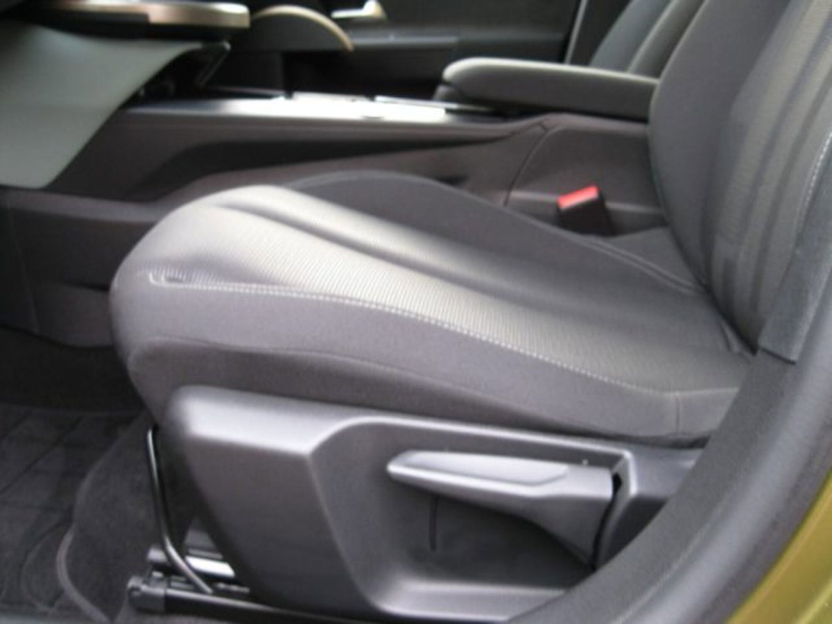 Lancia Ypsilon 1.2 mhev Edizione Limitata Cassina e-dct (11)