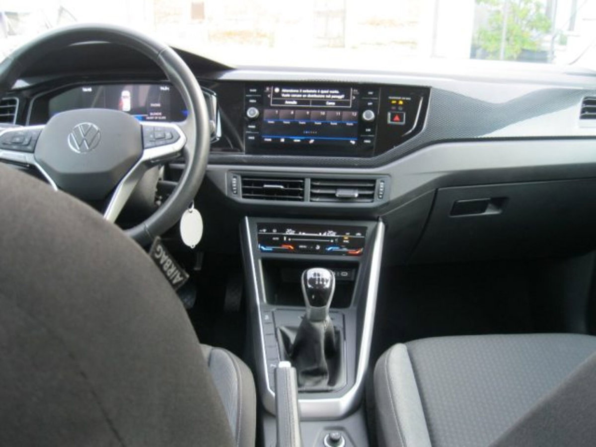 Volkswagen Taigo 1.0 tsi Life 115cv (12)