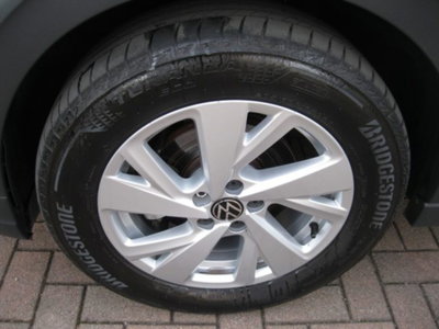 Volkswagen Taigo 1.0 tsi Life 115cv (3)