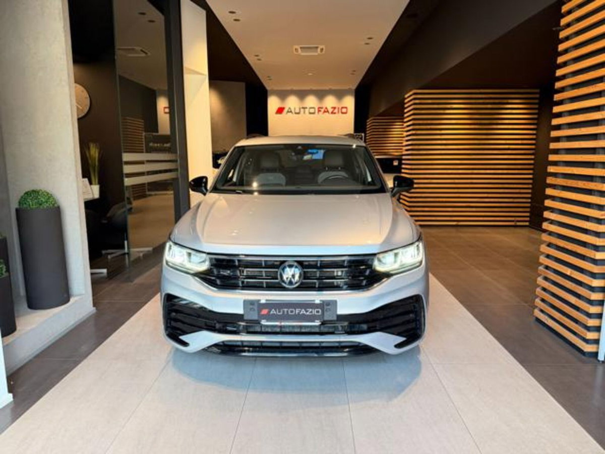 Volkswagen Tiguan 2.0 TDI 150 CV SCR DSG 4MOTION R-Line