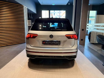 Volkswagen Tiguan 2.0 TDI 150 CV SCR DSG 4MOTION R-Line (10)