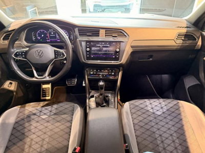 Volkswagen Tiguan 2.0 TDI 150 CV SCR DSG 4MOTION R-Line (3)