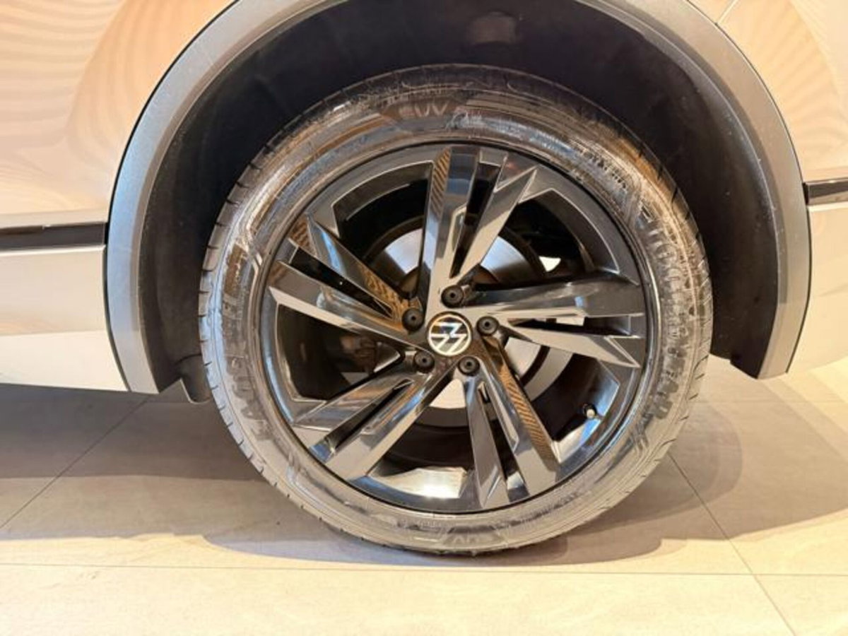Volkswagen Tiguan 2.0 TDI 150 CV SCR DSG 4MOTION R-Line (5)