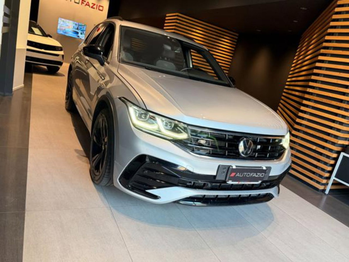 Volkswagen Tiguan 2.0 TDI 150 CV SCR DSG 4MOTION R-Line (6)