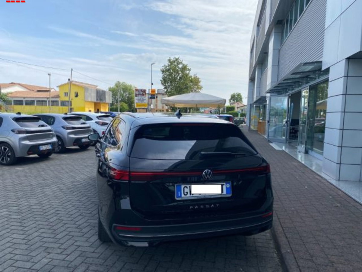 Volkswagen Passat Variant 2.0 TDI SCR EVO DSG Business (6)