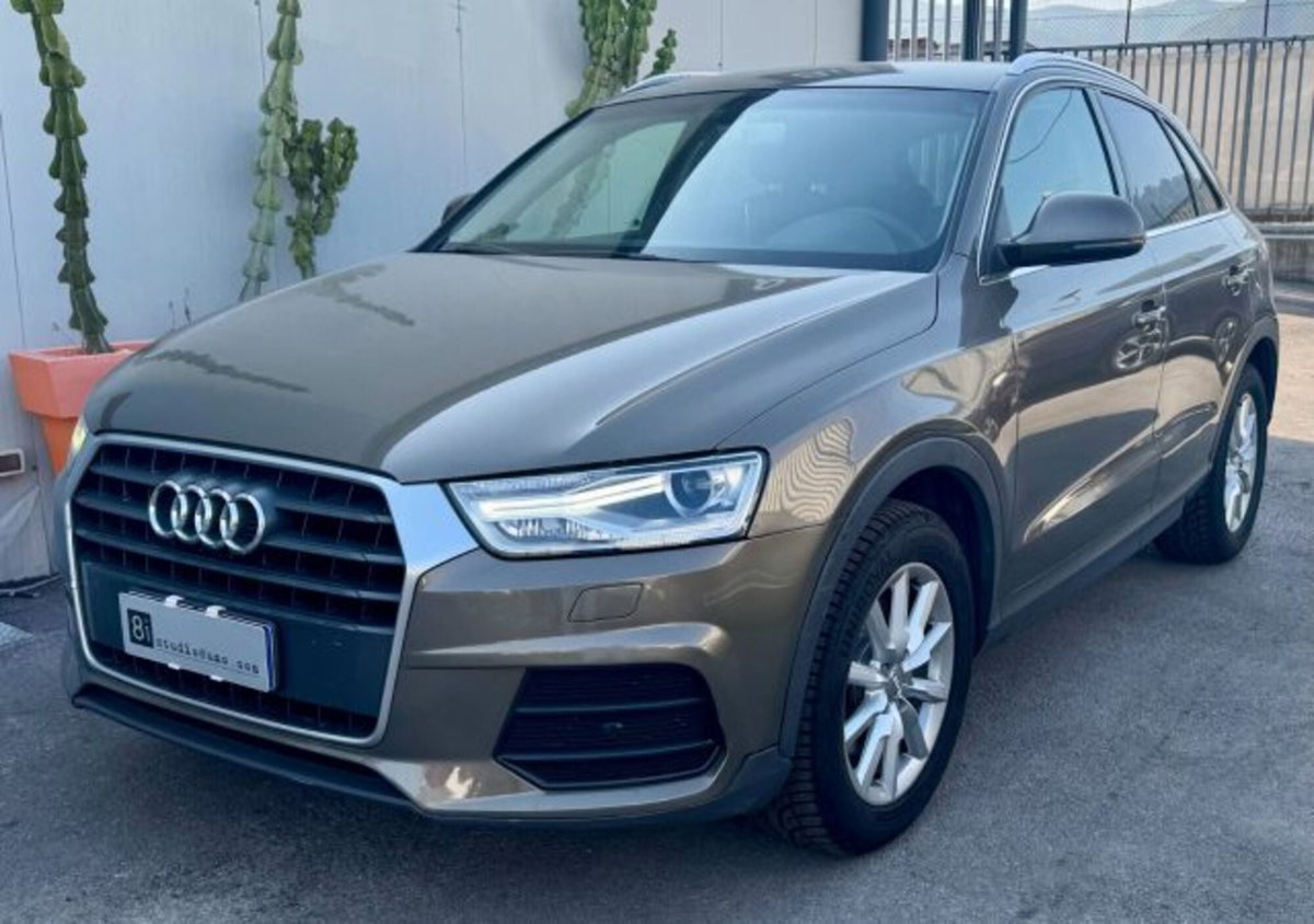 Audi Q3 2.0 TDI 120 CV Business