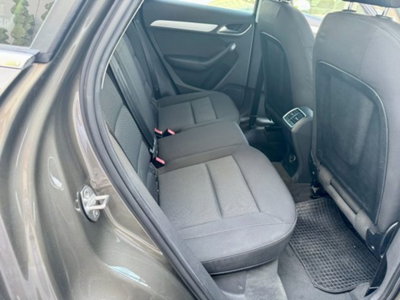 Audi Q3 2.0 TDI 120 CV Business (10)