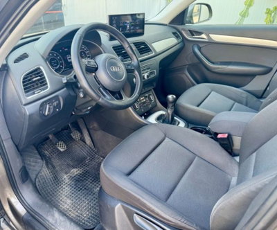 Audi Q3 2.0 TDI 120 CV Business (7)