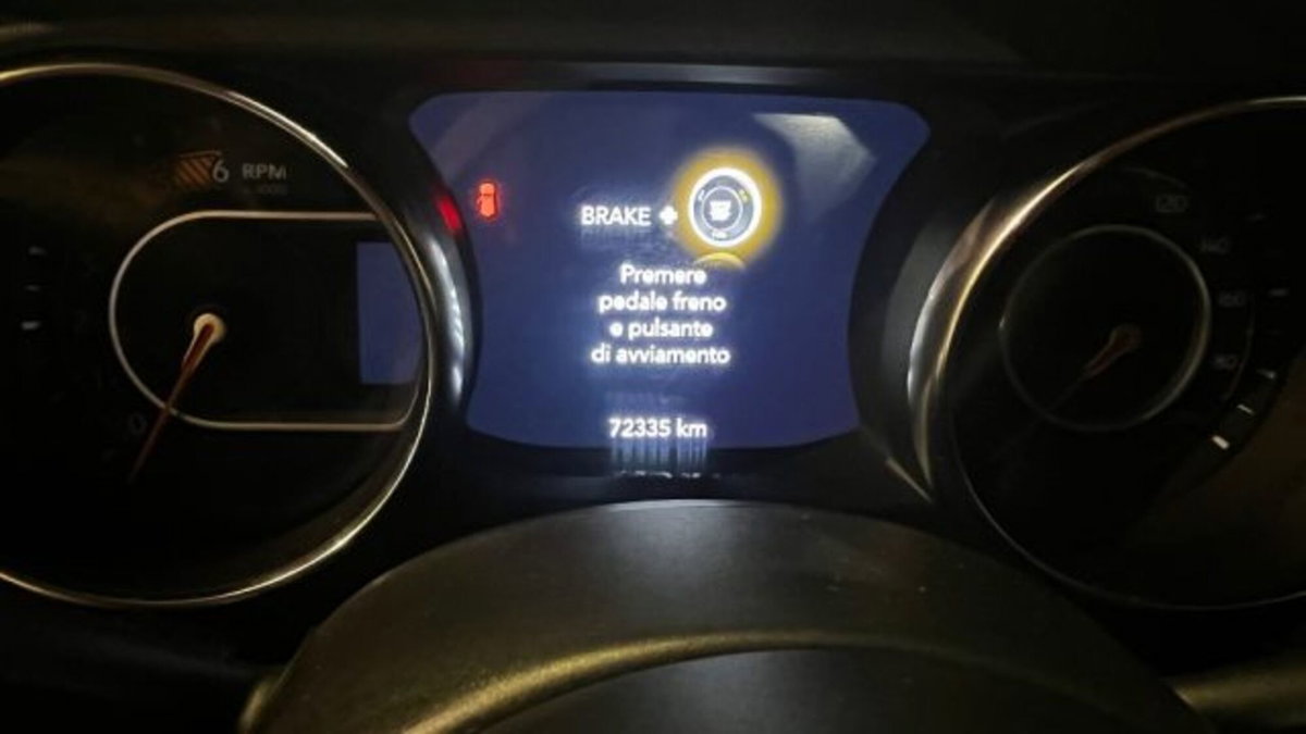 Jeep Wrangler Unlimited 2.2 Mjt II Sahara (10)