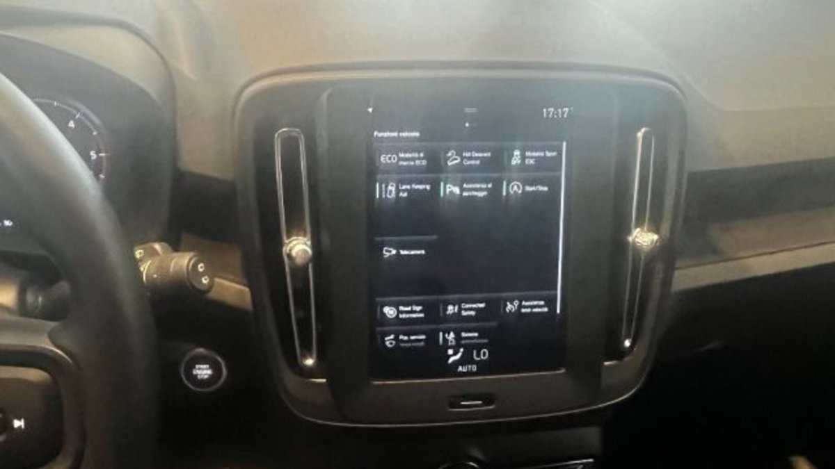 Volvo XC40 D3 AWD Business Plus N1 (10)