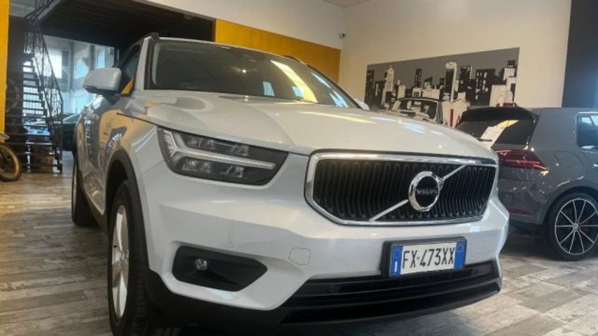 Volvo XC40 D3 AWD Business Plus N1 (2)