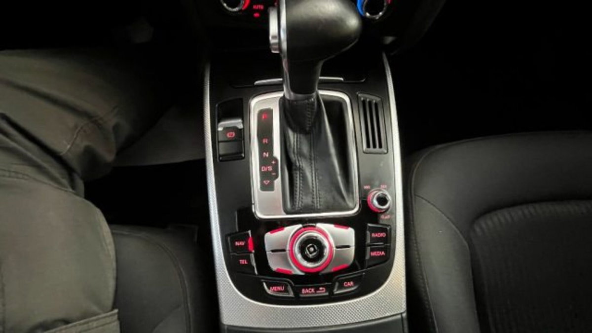 Audi A4 Avant 2.0 TDI 150 CV multitronic (12)