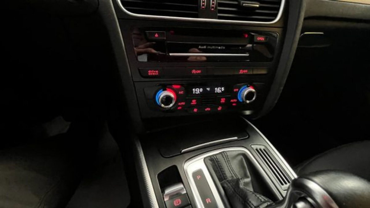 Audi A4 Avant 2.0 TDI 150 CV multitronic (13)