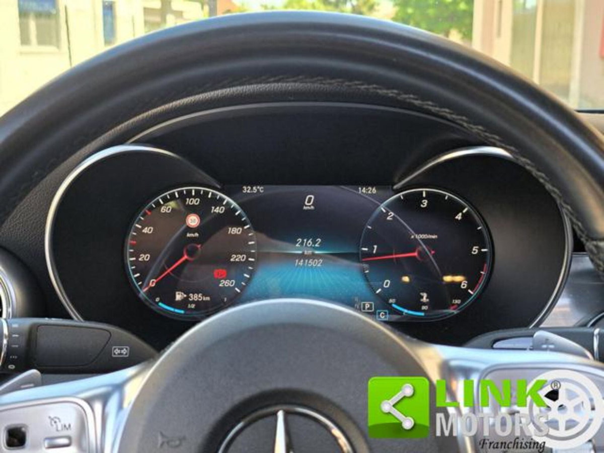 Mercedes-Benz Classe C Coupé 220 d Auto 4Matic Coupé Premium Plus (10)