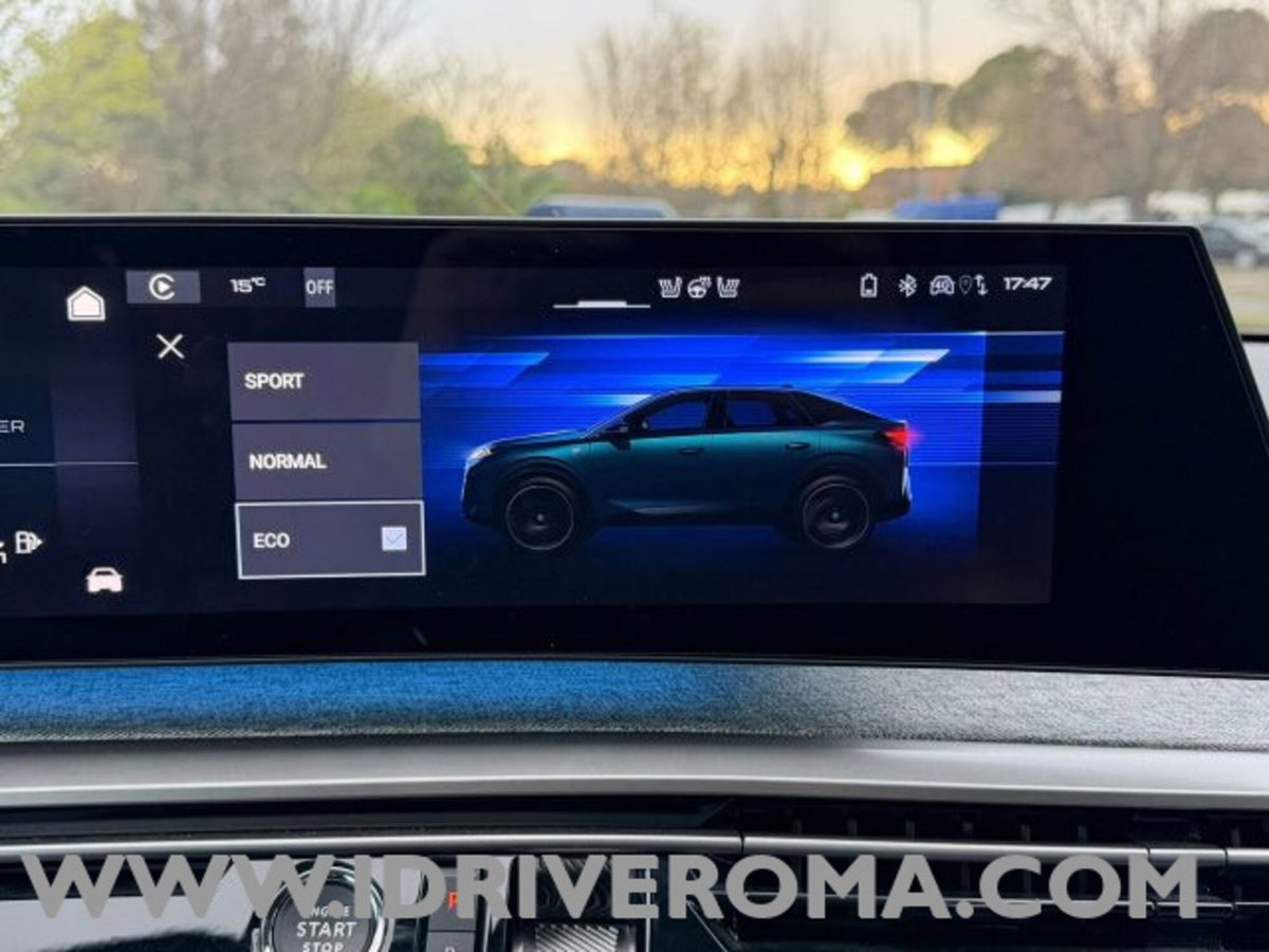 Peugeot 3008 1.2 hybrid GT Exclusive 145cv e-dcs6 (16)