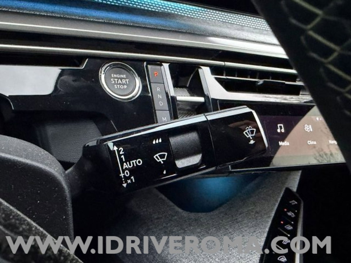 Peugeot 3008 1.2 hybrid GT Exclusive 145cv e-dcs6 (20)