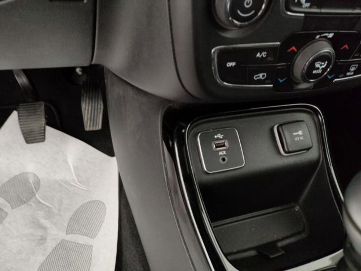 Jeep Compass 1.6 Multijet II 2WD Limited (15)