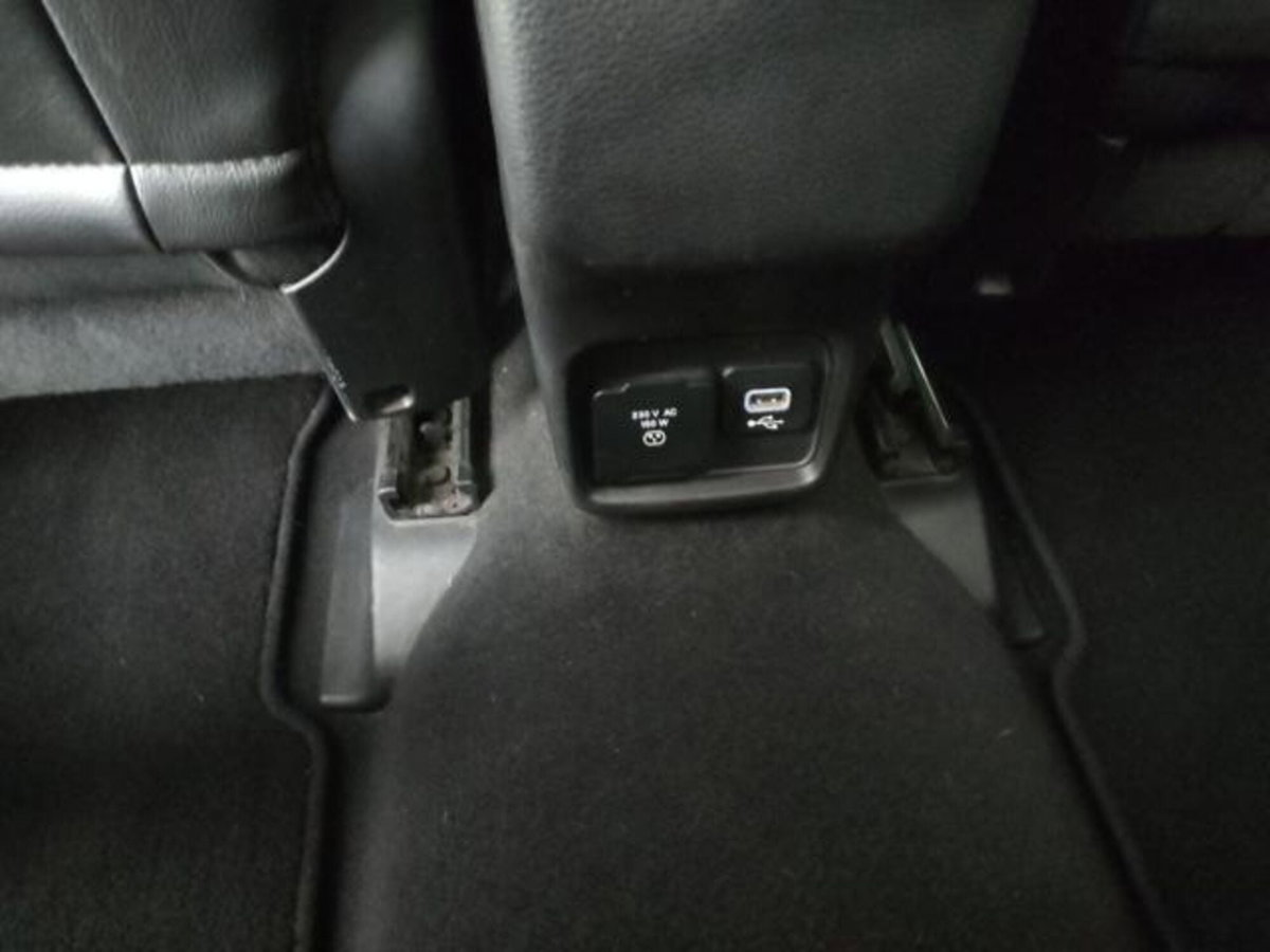 Jeep Compass 1.6 Multijet II 2WD Limited (18)