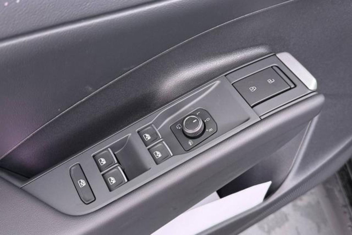 Volkswagen T-Roc 1.5 etsi R-Line 150cv dsg (10)