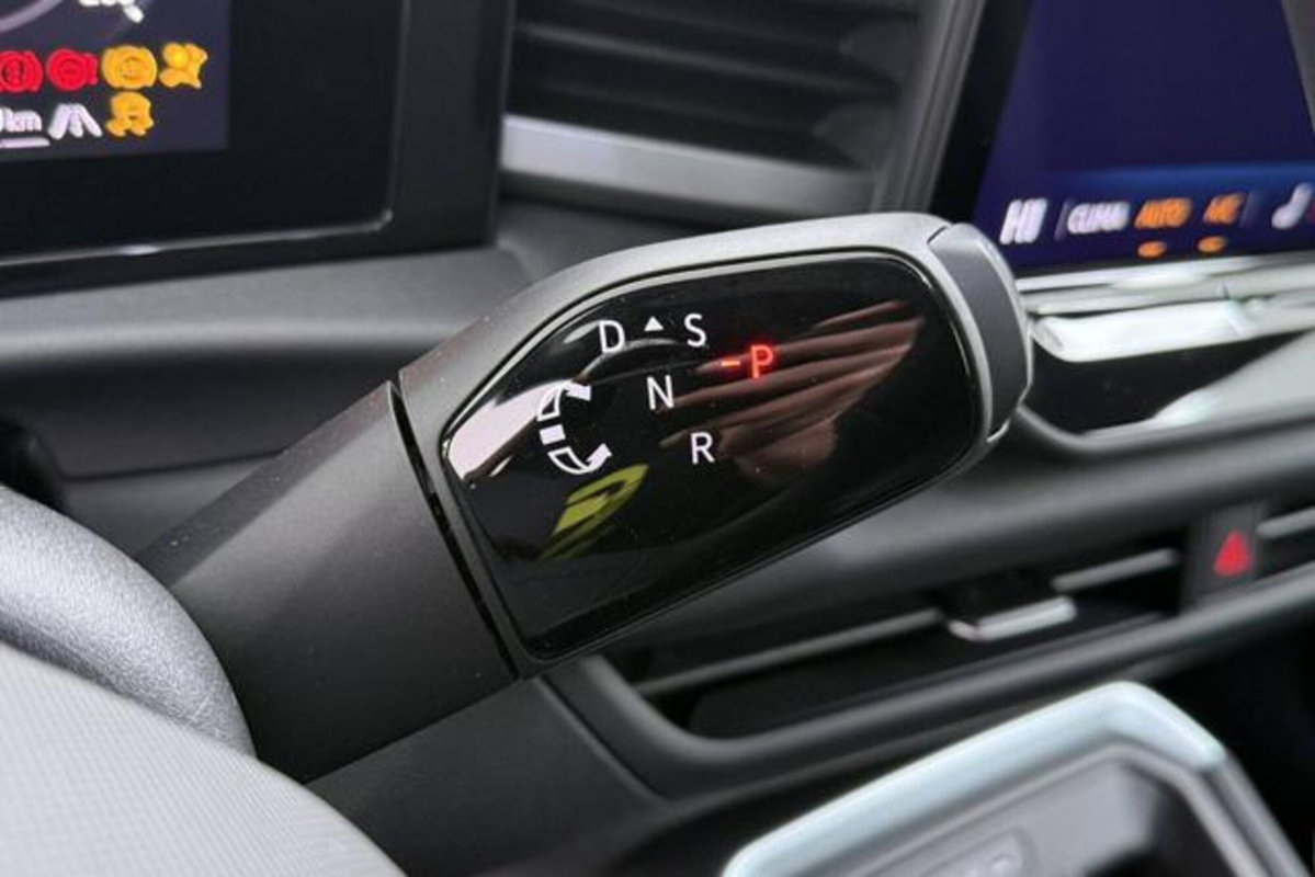 Volkswagen T-Roc 1.5 etsi R-Line 150cv dsg (15)
