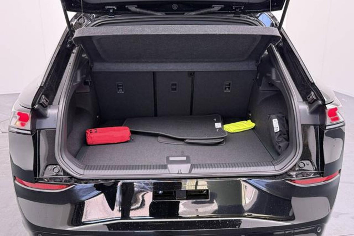 Volkswagen T-Roc 1.5 etsi R-Line 150cv dsg (17)