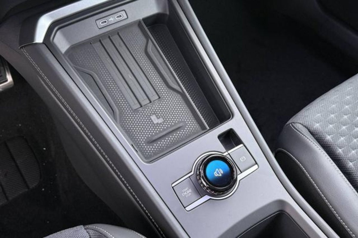 Volkswagen T-Roc 1.5 etsi R-Line 150cv dsg (5)