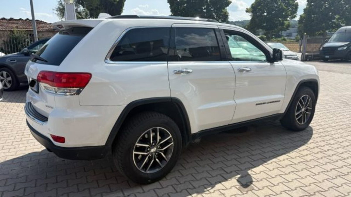Jeep Grand Cherokee 3.0 V6 CRD 250 CV Multijet II Limited (3)