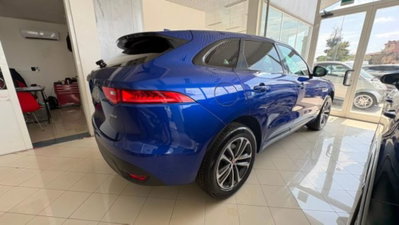 Jaguar F-Pace 2.0 D 180 CV Pure (3)