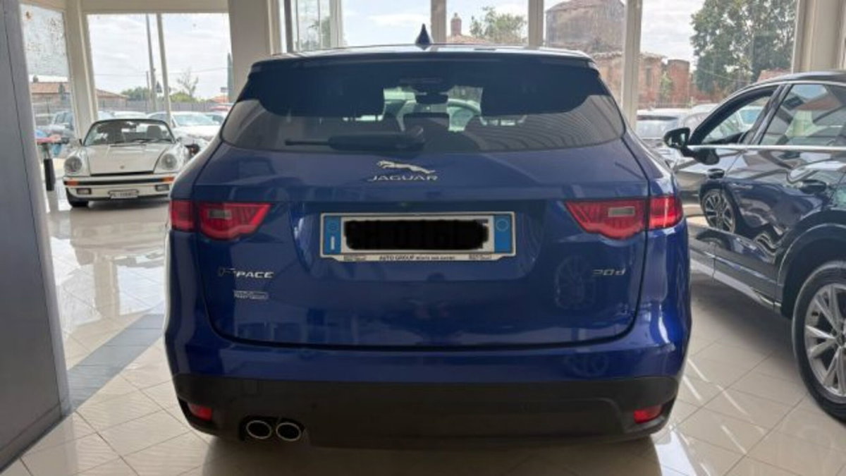 Jaguar F-Pace 2.0 D 180 CV Pure (4)
