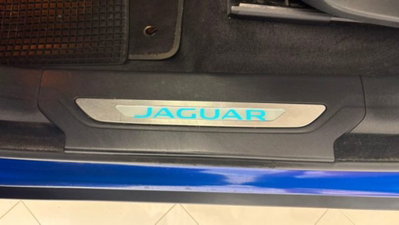 Jaguar F-Pace 2.0 D 180 CV Pure (8)