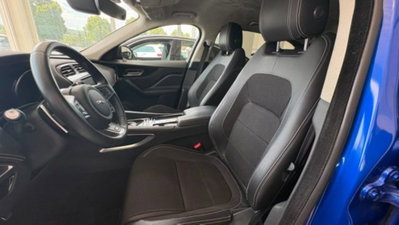 Jaguar F-Pace 2.0 D 180 CV Pure (9)