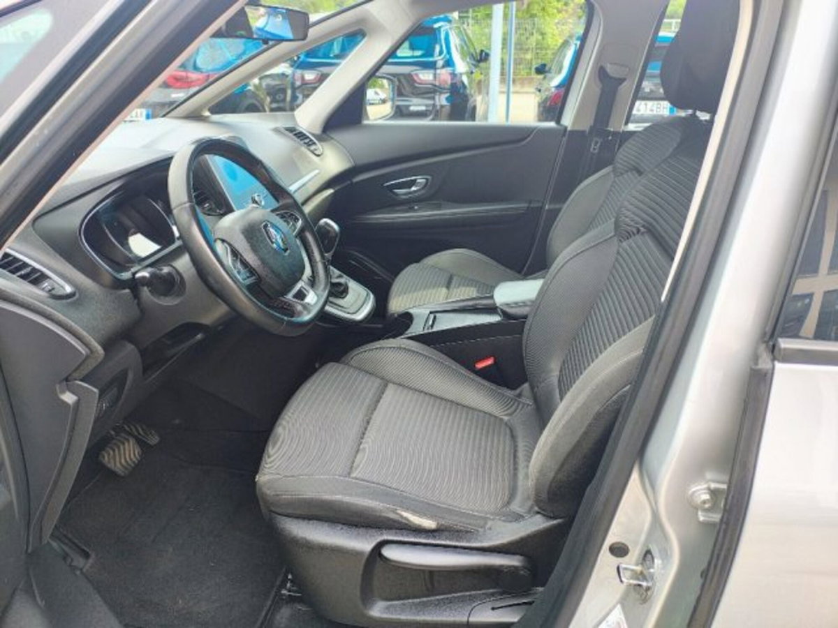 Renault Scenic E-Tech Electric 1.9 dCi Luxe Dynamique (10)
