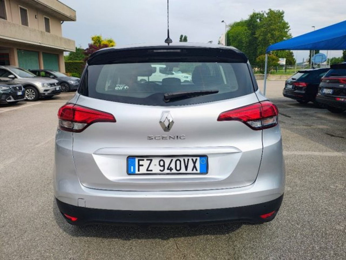 Renault Scenic E-Tech Electric 1.9 dCi Luxe Dynamique (7)